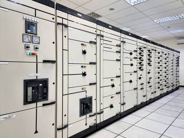 400 Volt Motor Control Center (MCC) type electric cabinets with fixed shelves 400 Volt Motor Control Center (MCC) type electric cabinets with fixed shelves